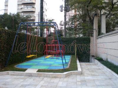 Apartamento para alugar com 3 quartos, 140m² - Foto 23