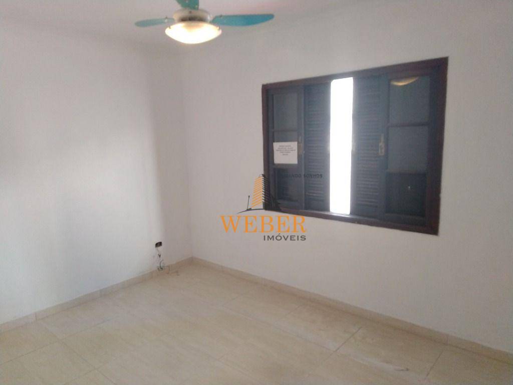 Casa à venda com 3 quartos, 200m² - Foto 17