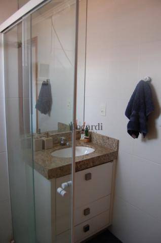 Apartamento à venda com 2 quartos, 74m² - Foto 9