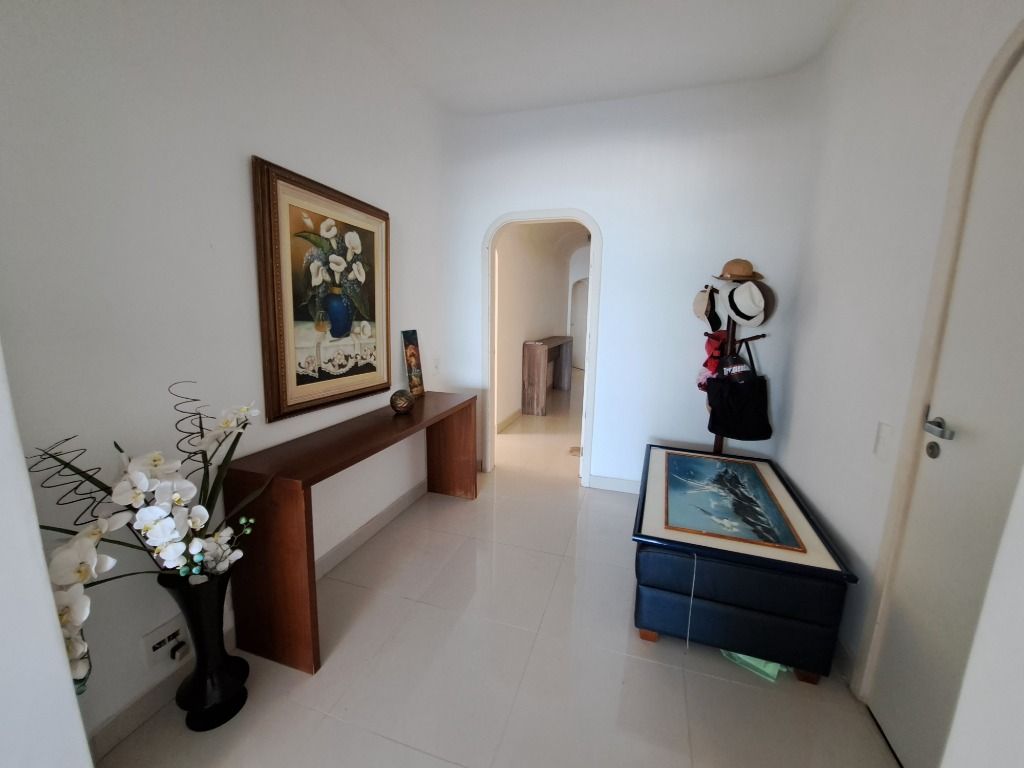 Apartamento à venda com 4 quartos, 200m² - Foto 3