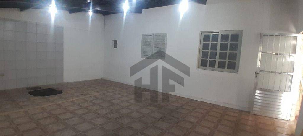 Casa para alugar com 3 quartos, 314m² - Foto 3