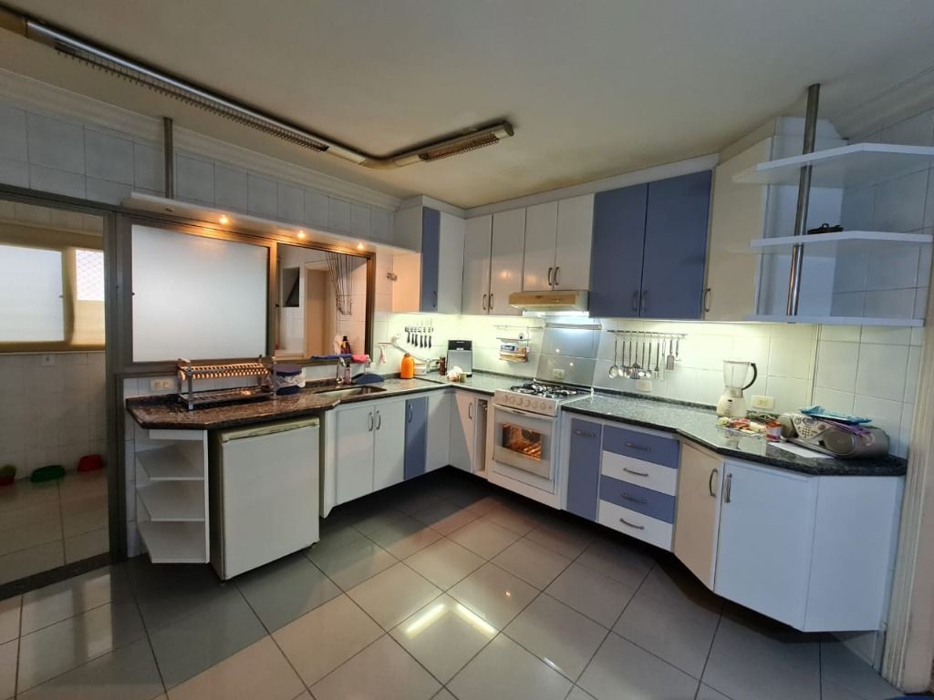 Apartamento à venda com 3 quartos, 153m² - Foto 7