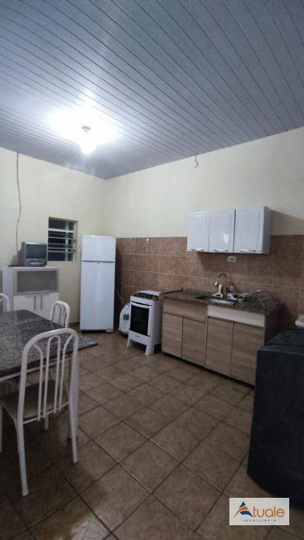 Casa à venda com 3 quartos, 209m² - Foto 9