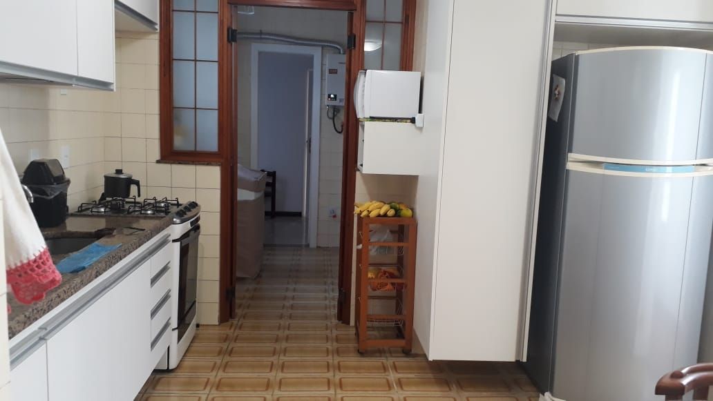 Apartamento à venda com 3 quartos, 182m² - Foto 13