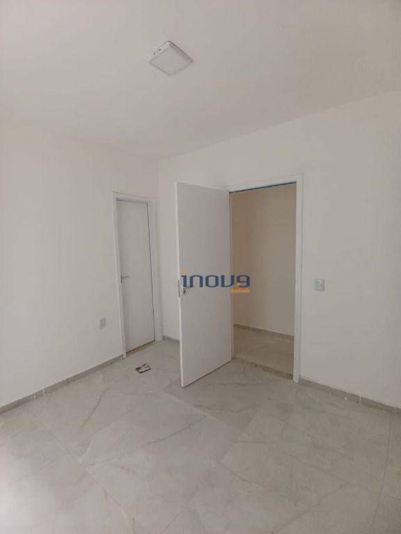 Casa à venda com 3 quartos, 110m² - Foto 11