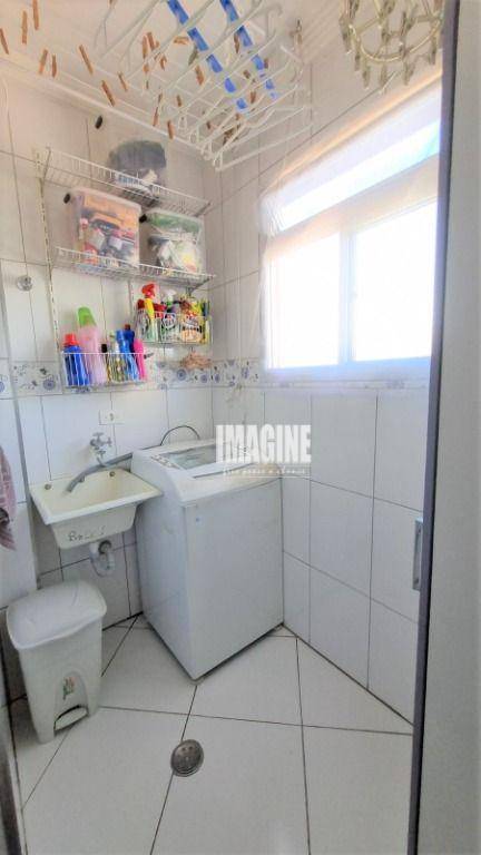 Apartamento à venda com 2 quartos, 60m² - Foto 20