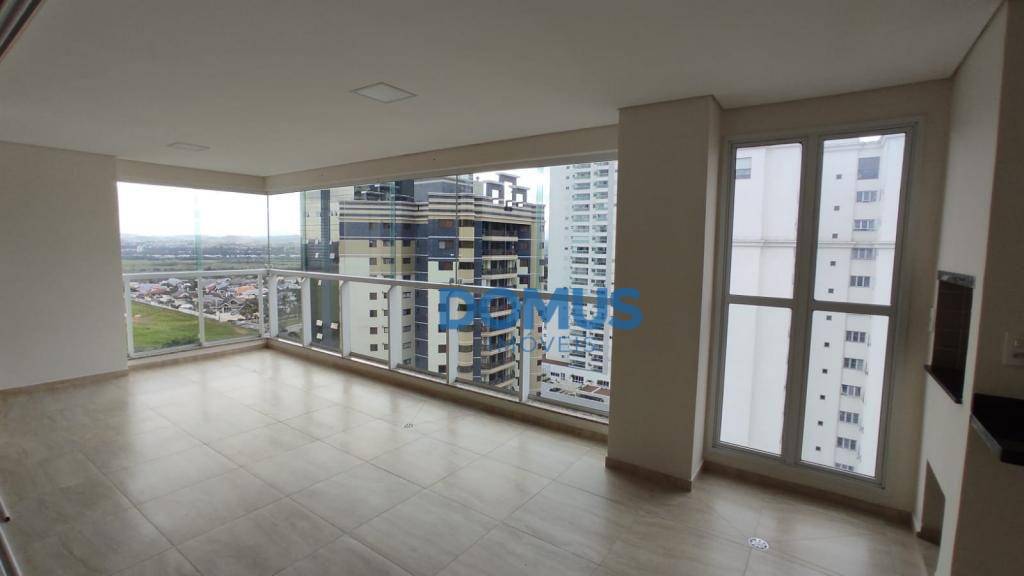 Apartamento à venda e aluguel com 3 quartos, 160m² - Foto 2