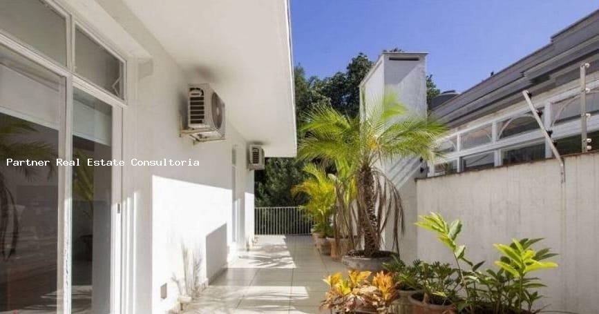 Casa à venda com 4 quartos, 600m² - Foto 18