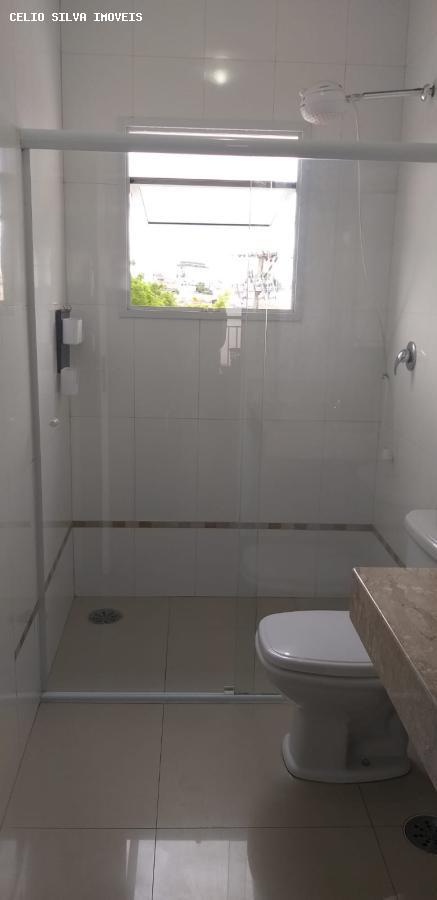 Casa à venda com 3 quartos, 129m² - Foto 1