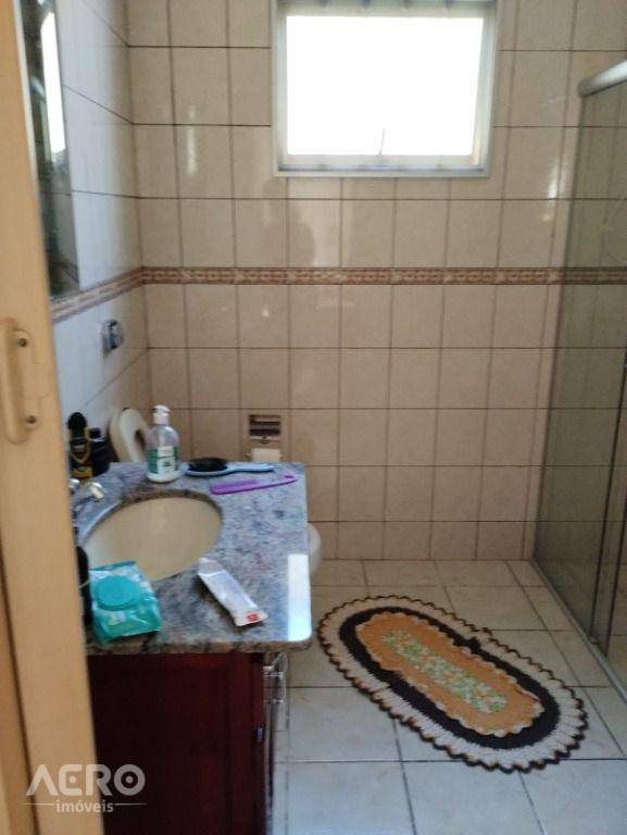 Casa à venda com 3 quartos, 128m² - Foto 10