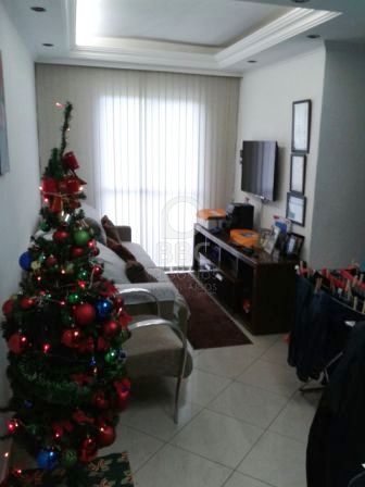 Apartamento à venda com 2 quartos, 60m² - Foto 2