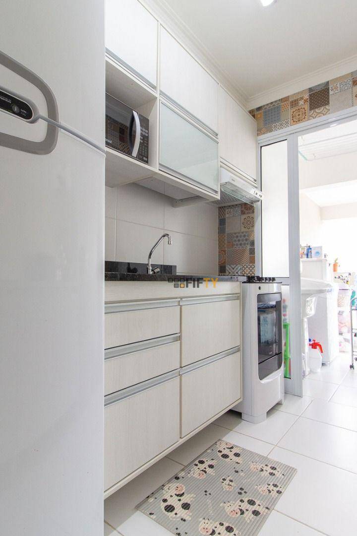 Apartamento à venda com 2 quartos, 68m² - Foto 9