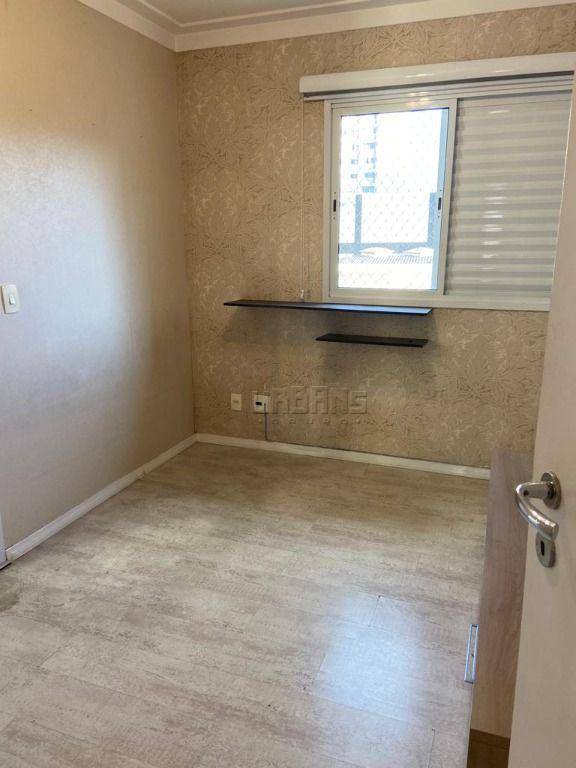 Apartamento para alugar com 3 quartos, 139m² - Foto 19