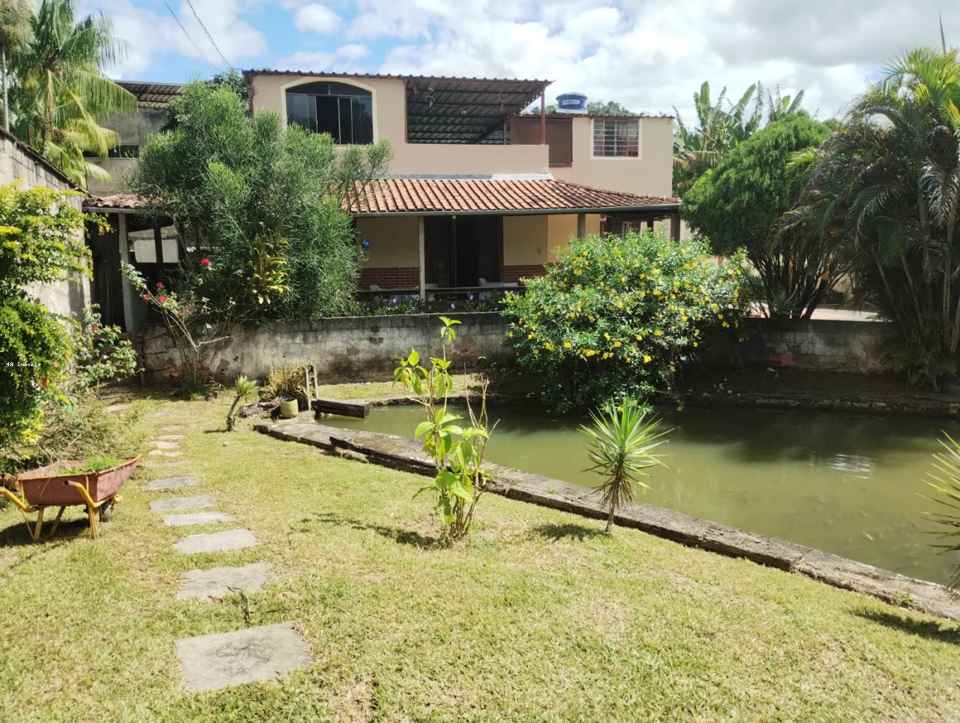 Chácara à venda com 7 quartos, 1439m² - Foto 1