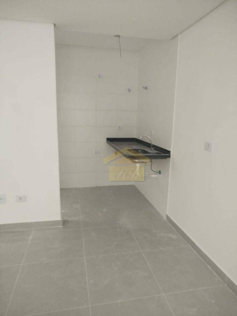 Sobrado à venda com 2 quartos, 60m² - Foto 4