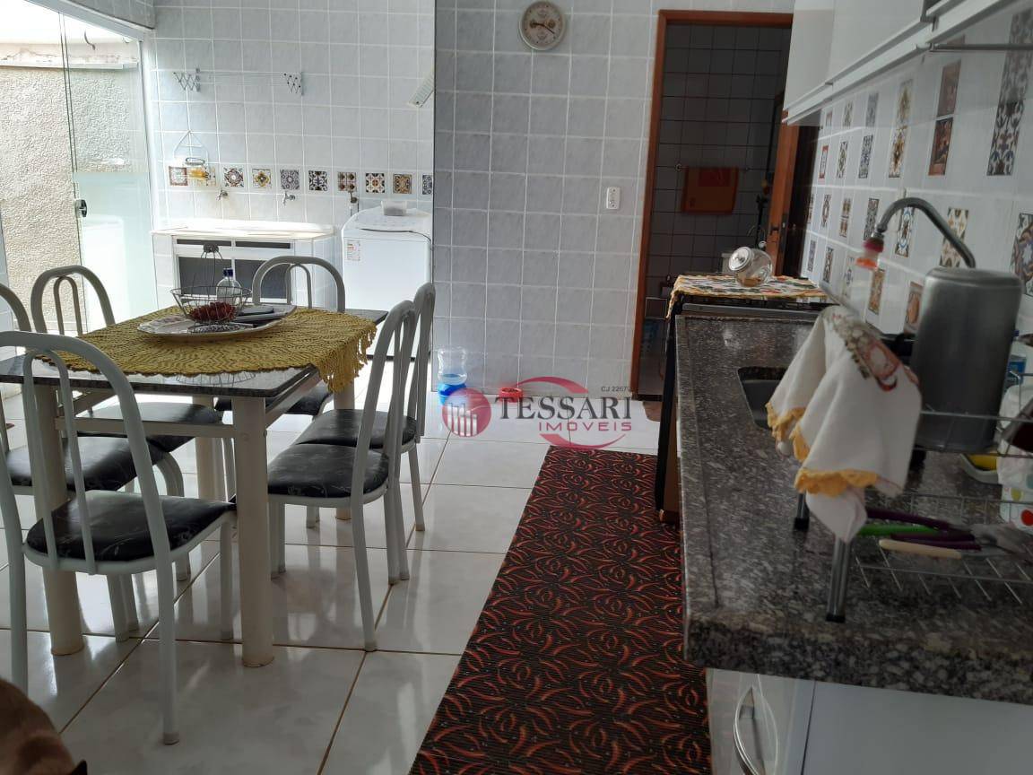 Casa à venda com 2 quartos, 160m² - Foto 8