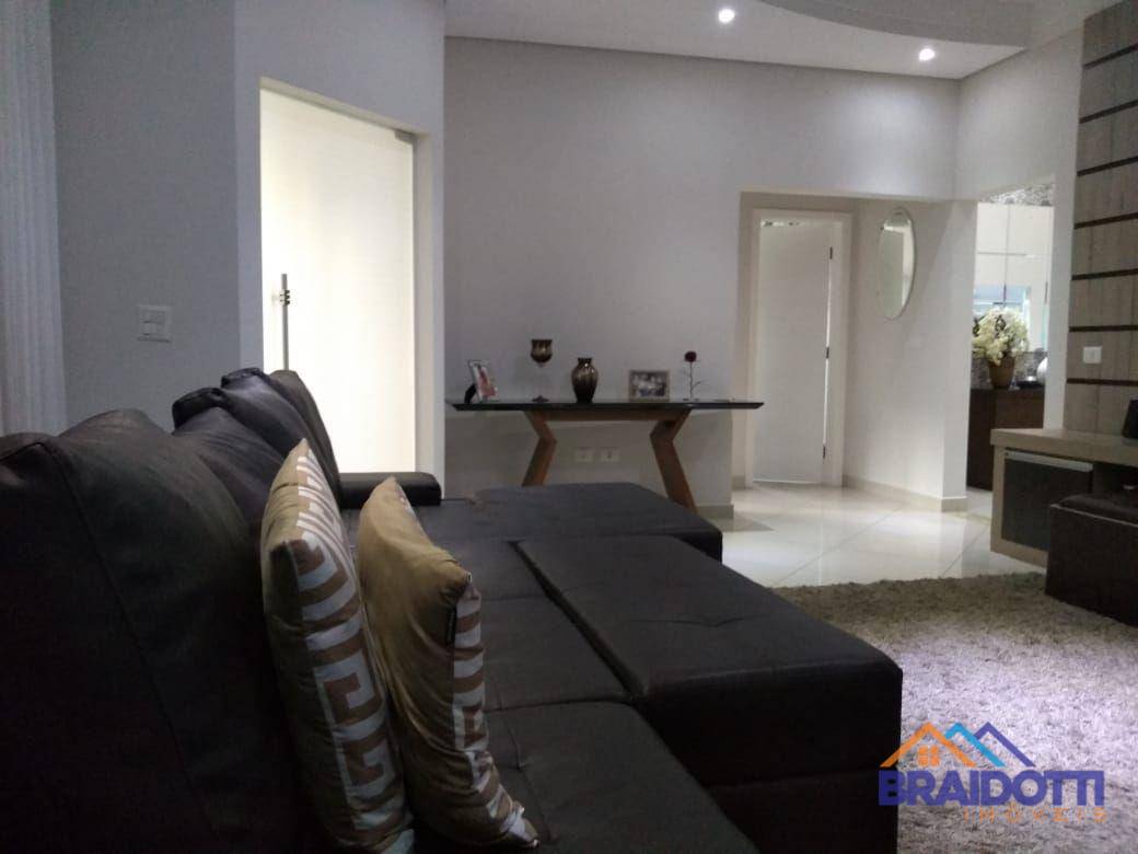 Casa à venda com 4 quartos, 361m² - Foto 15