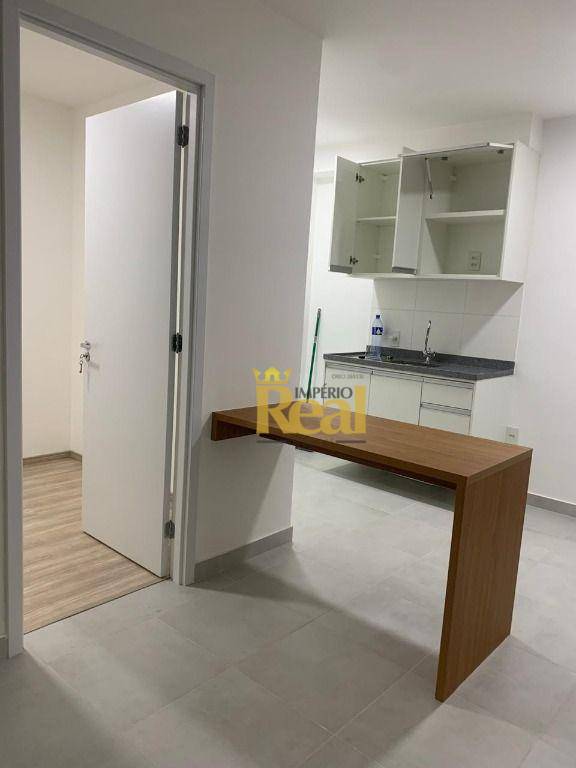 Apartamento para alugar com 2 quartos, 37m² - Foto 11