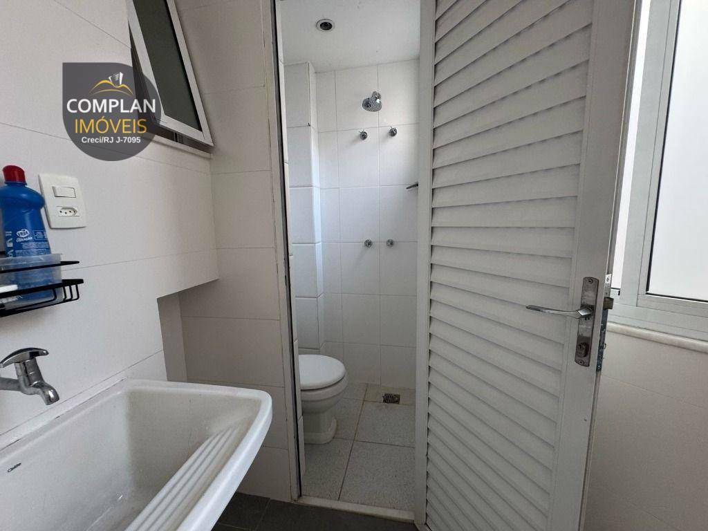 Apartamento para alugar com 3 quartos, 140m² - Foto 22