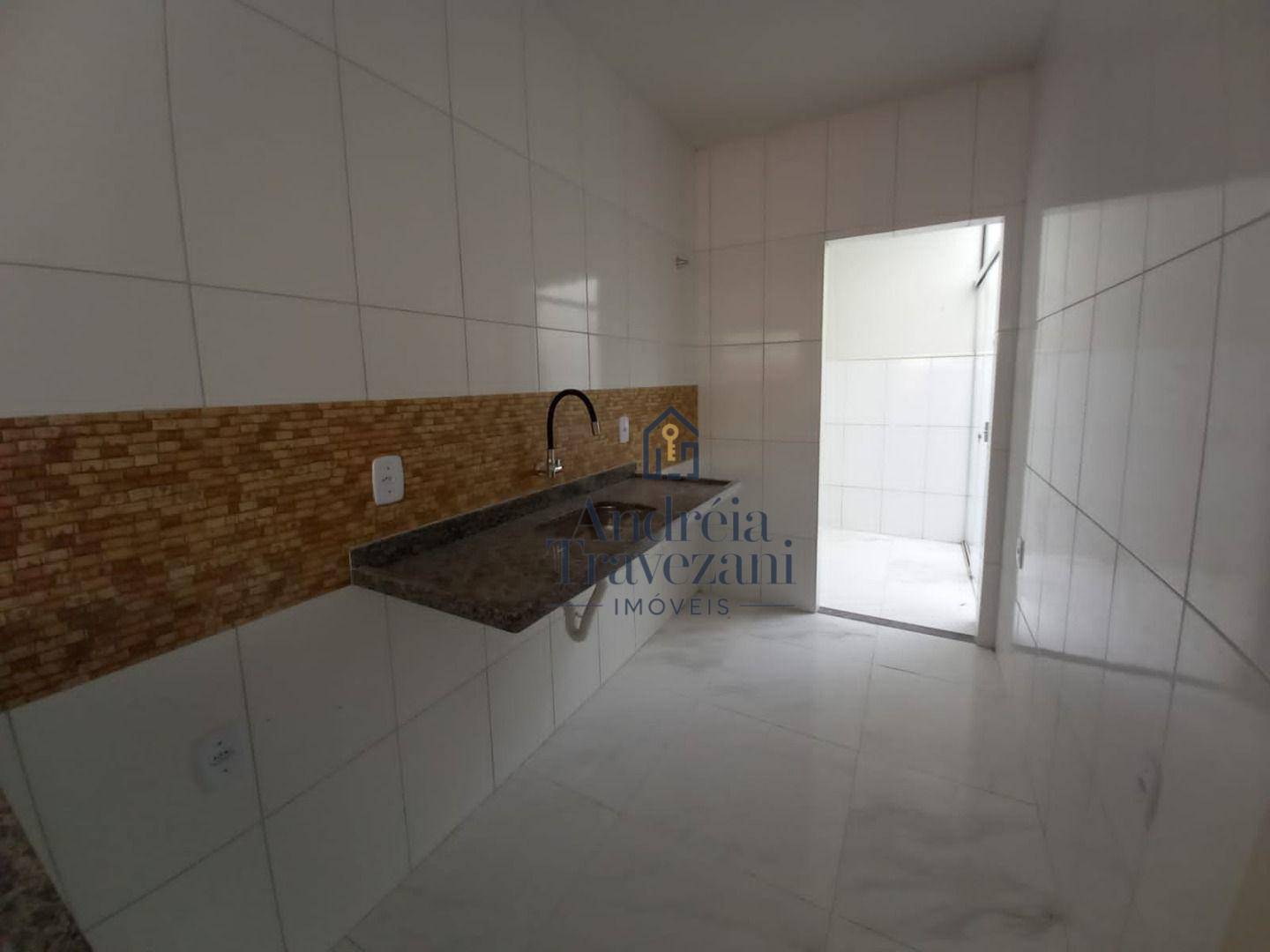 Casa à venda com 2 quartos, 49m² - Foto 5