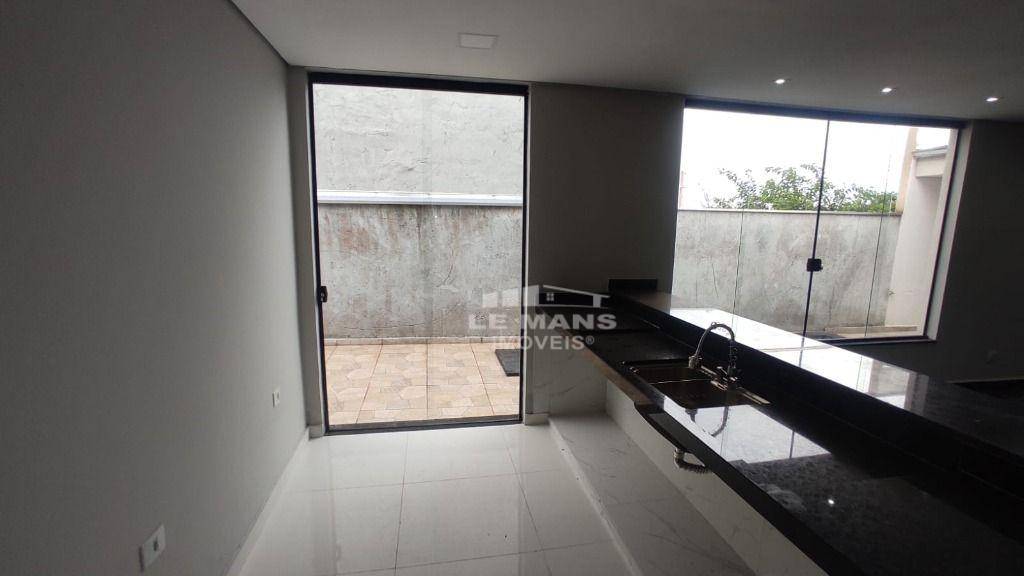 Casa à venda com 2 quartos, 126m² - Foto 8