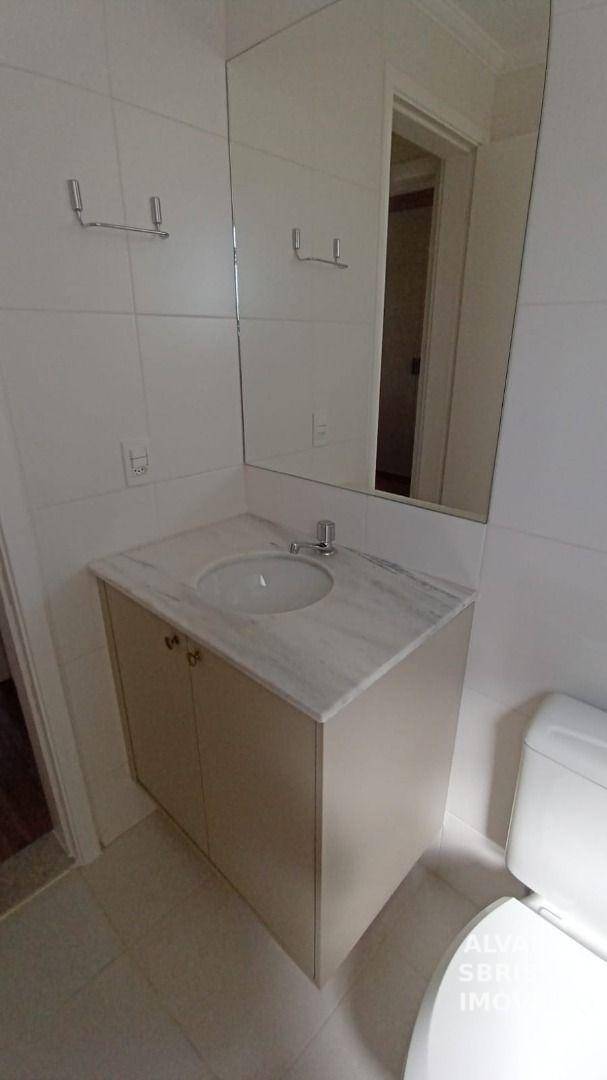 Apartamento para alugar com 2 quartos, 73m² - Foto 11