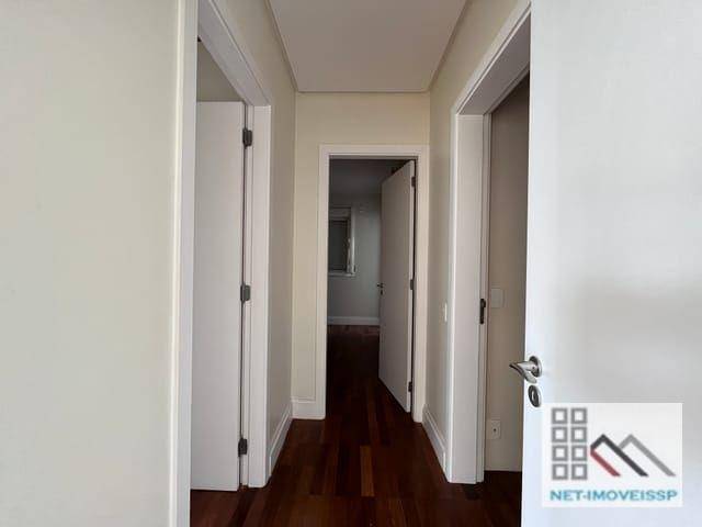 Apartamento para alugar com 3 quartos, 152m² - Foto 15