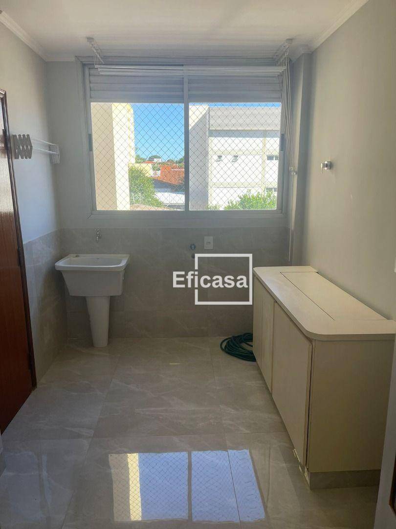 Apartamento à venda com 3 quartos, 136m² - Foto 3