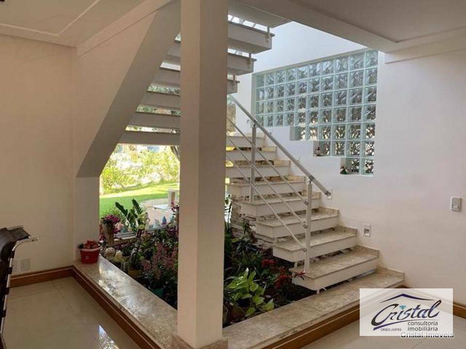 Casa de Condomínio à venda com 4 quartos, 415m² - Foto 13