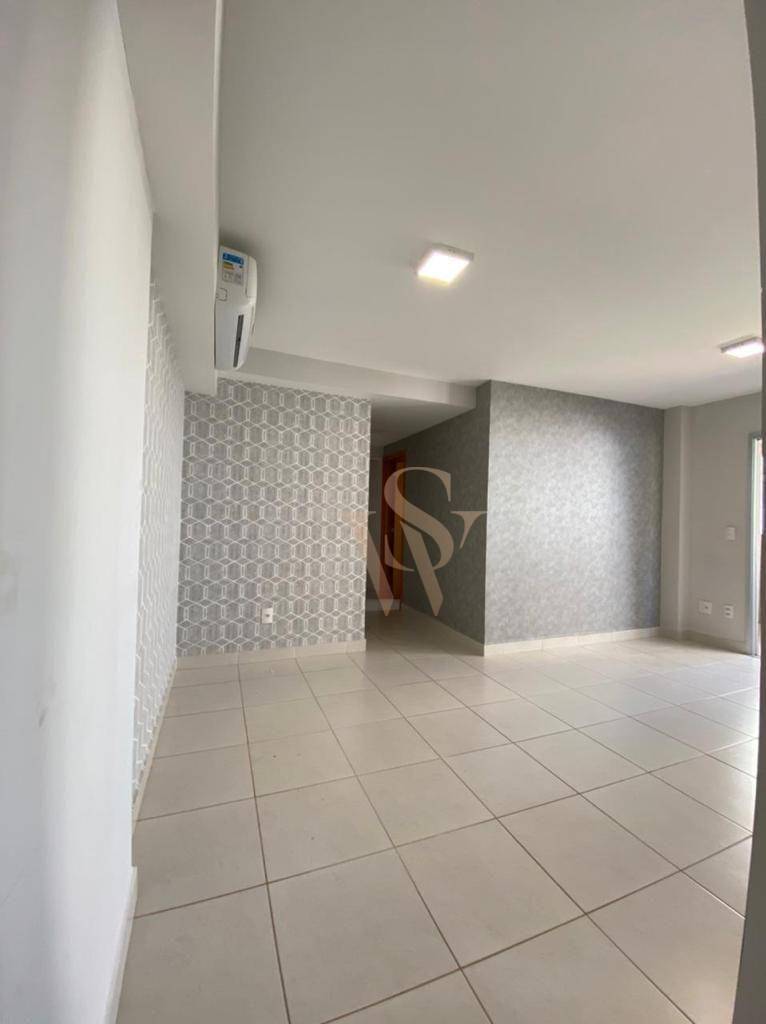 Apartamento à venda com 3 quartos, 81m² - Foto 2