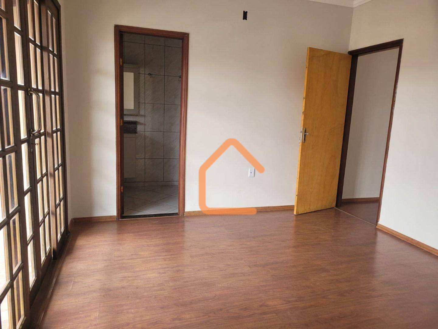 Casa à venda com 4 quartos, 192m² - Foto 6