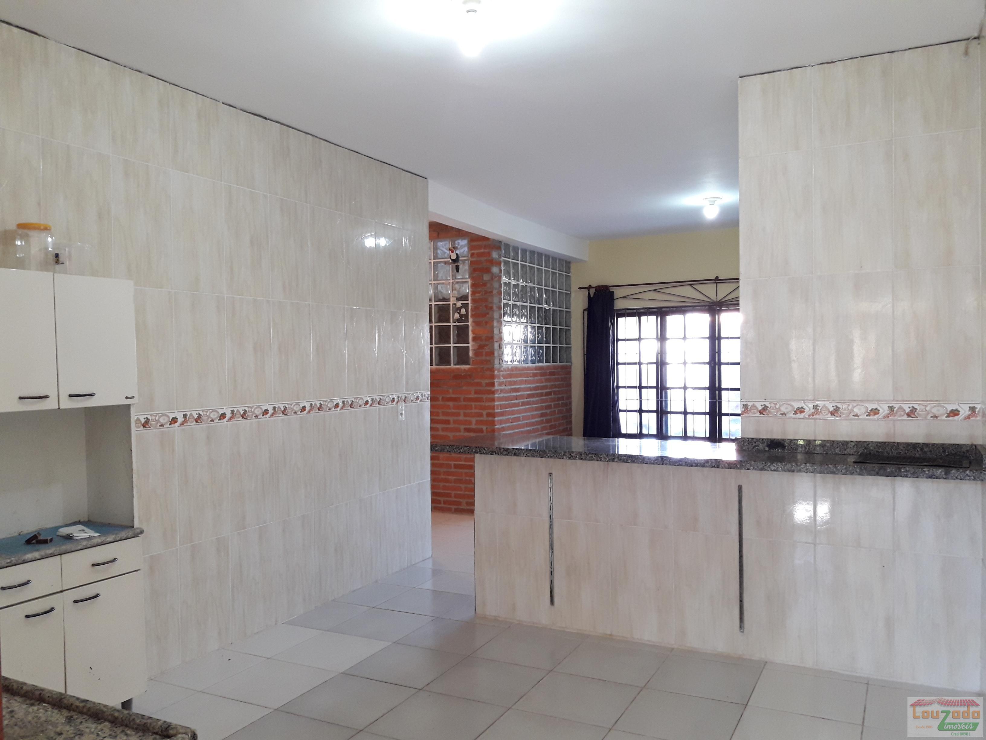 Casa à venda com 2 quartos, 150m² - Foto 4