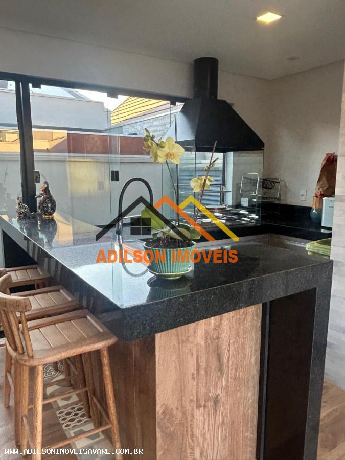 Casa à venda com 3 quartos, 210m² - Foto 9