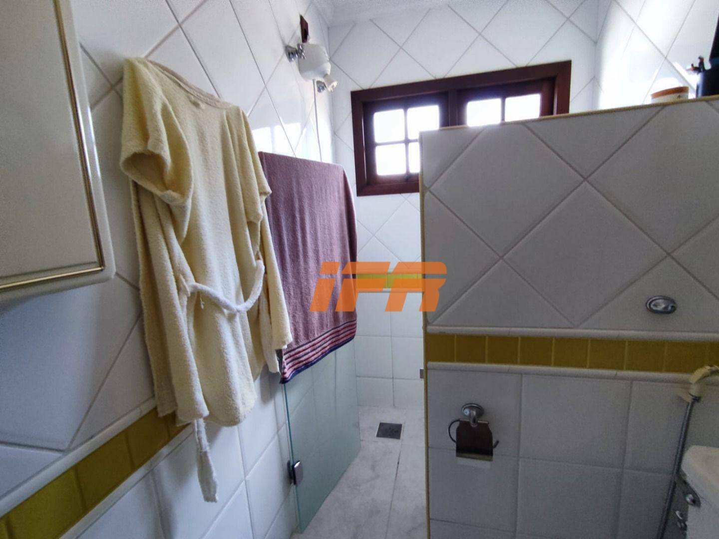 Sobrado à venda com 4 quartos, 300m² - Foto 32