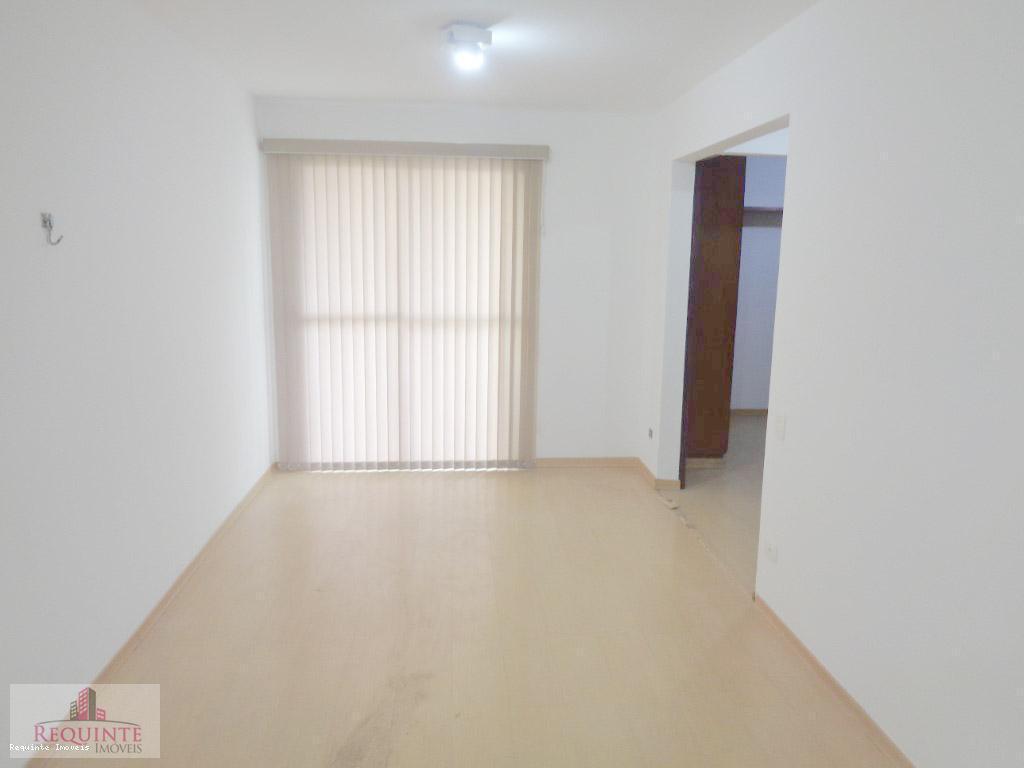 Apartamento à venda com 2 quartos, 65m² - Foto 3