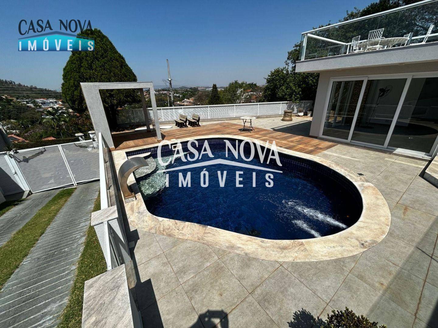 Casa de Condomínio à venda e aluguel com 4 quartos, 296m² - Foto 1