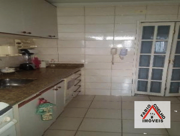 Apartamento à venda com 2 quartos, 70m² - Foto 3