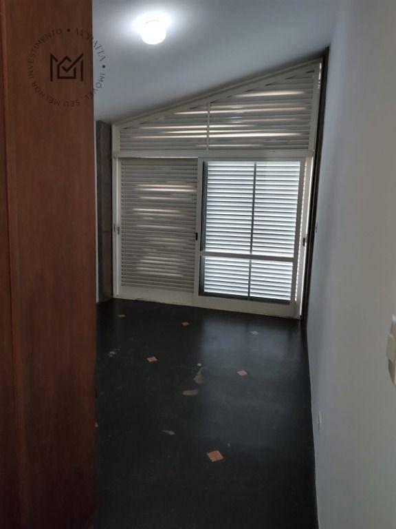 Casa de Condomínio para alugar com 3 quartos, 302m² - Foto 15