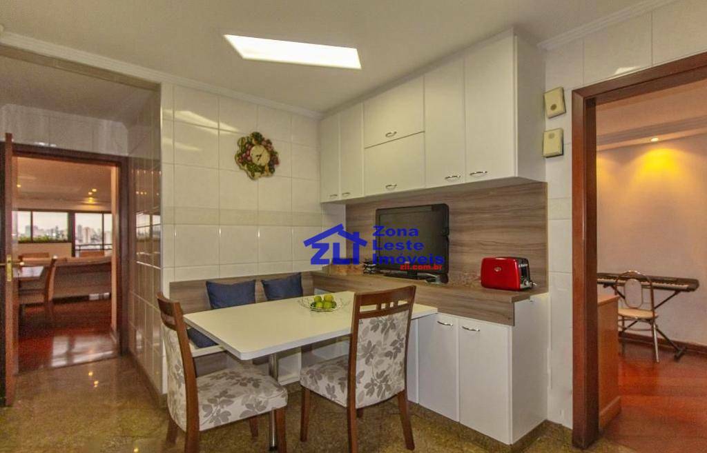 Apartamento à venda com 4 quartos, 177m² - Foto 4