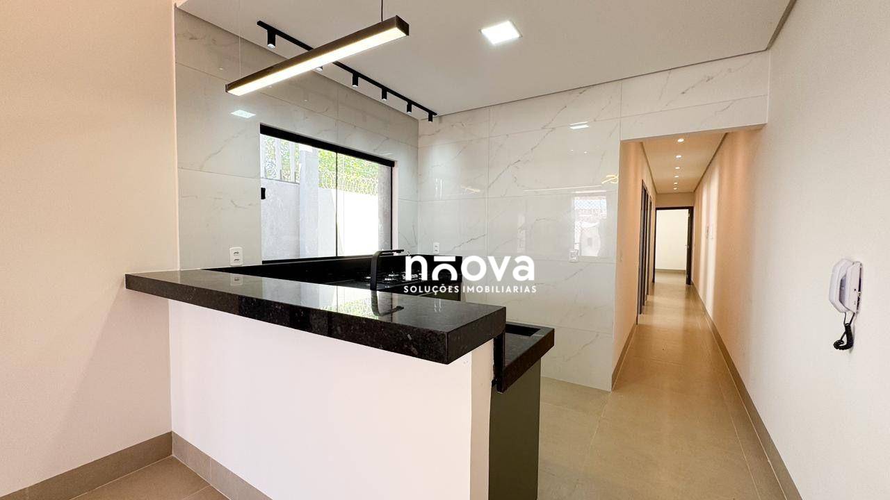 Casa à venda com 3 quartos, 107m² - Foto 2