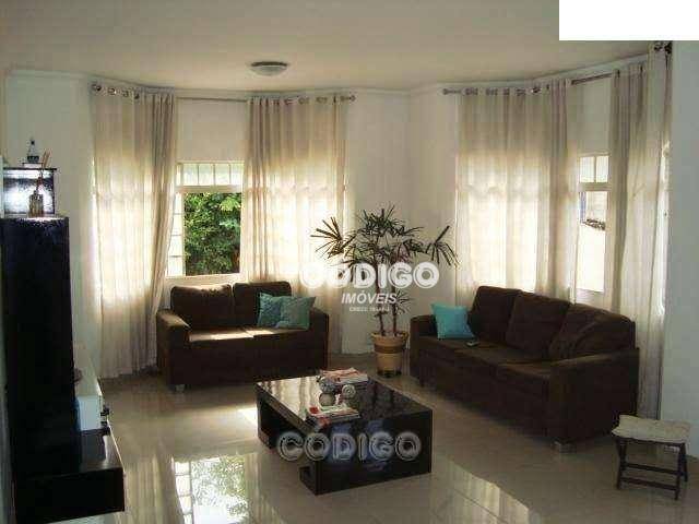 Casa à venda com 4 quartos, 250m² - Foto 2