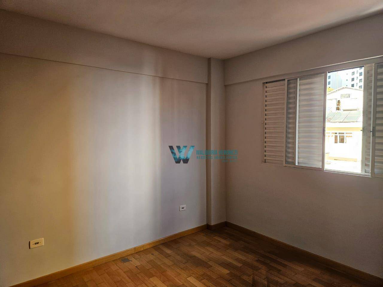 Apartamento à venda com 3 quartos, 135m² - Foto 19