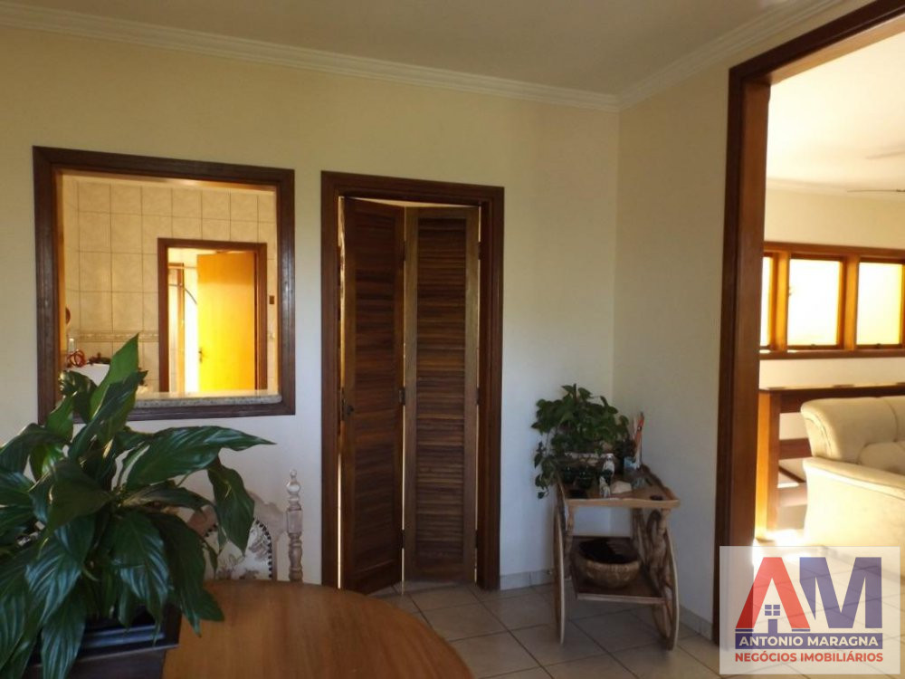 Casa à venda com 3 quartos, 240m² - Foto 15