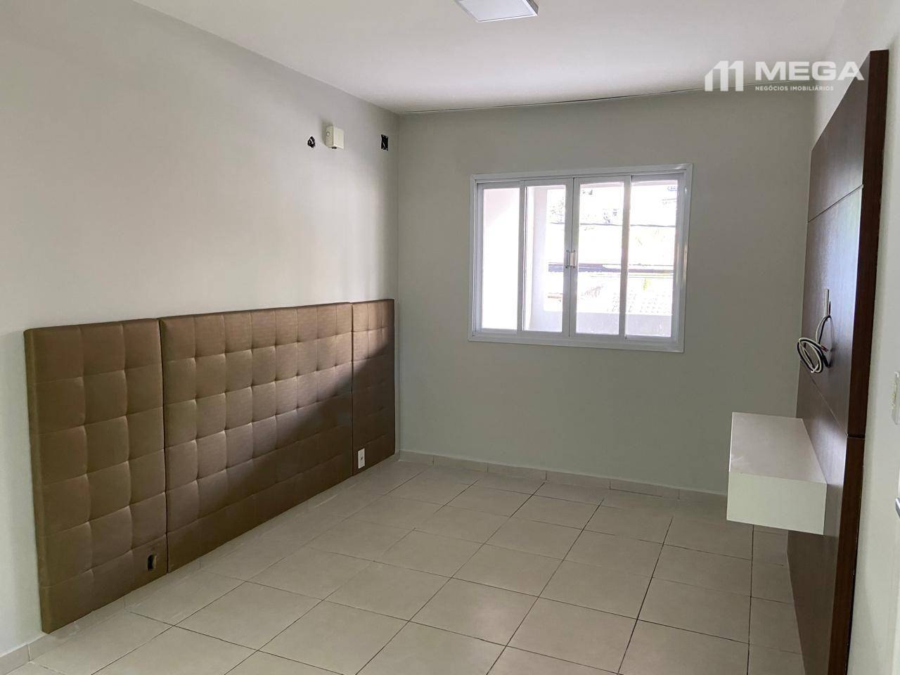 Casa à venda com 4 quartos, 160m² - Foto 1