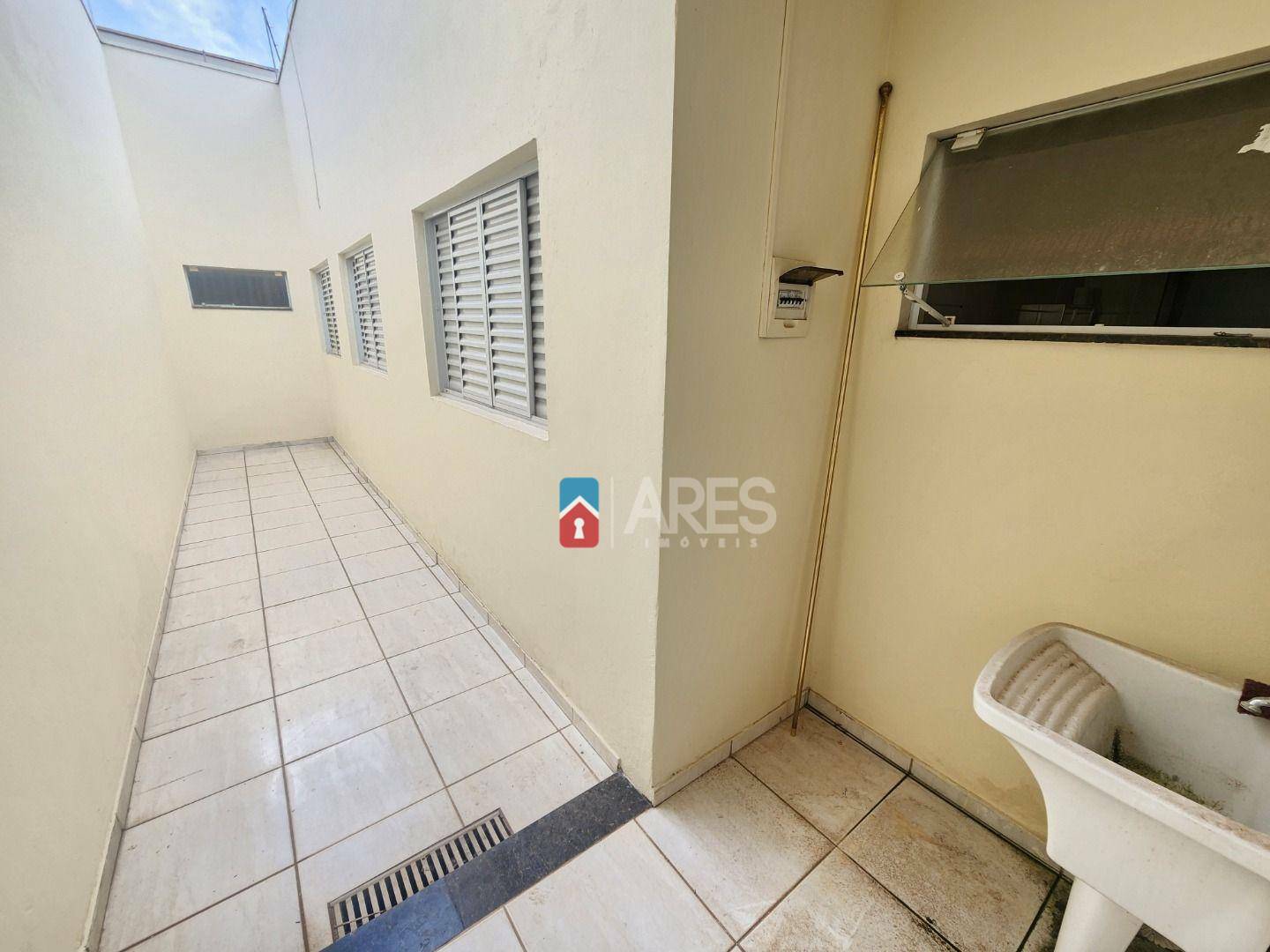 Casa à venda com 3 quartos, 63m² - Foto 14