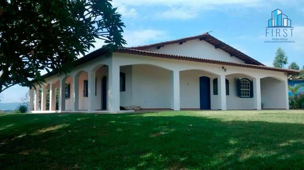 Chácara à venda com 3 quartos, 304m² - Foto 1