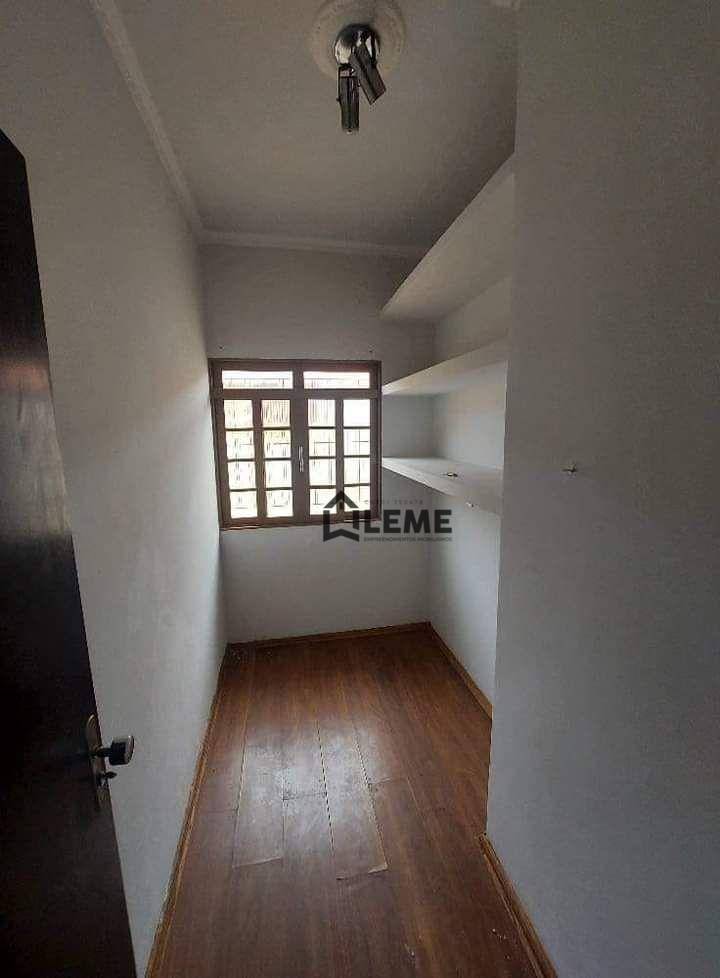 Casa à venda com 3 quartos, 194m² - Foto 3