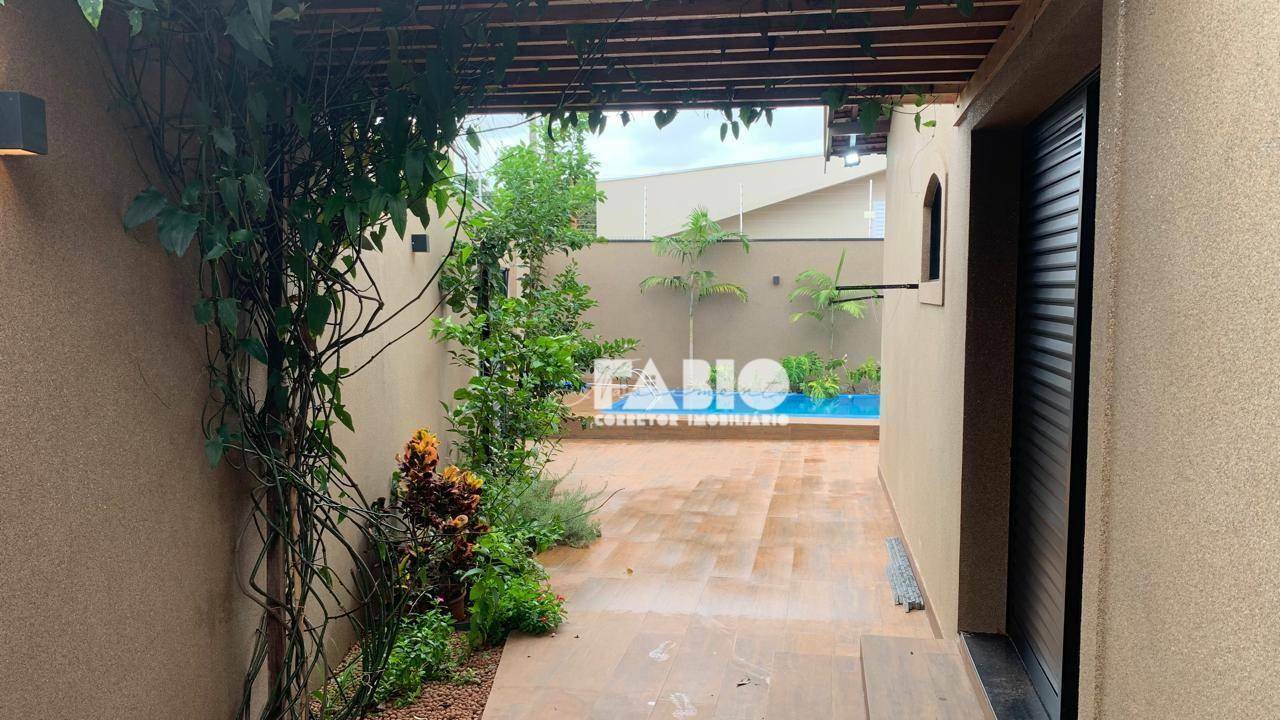 Casa à venda com 3 quartos, 250m² - Foto 24