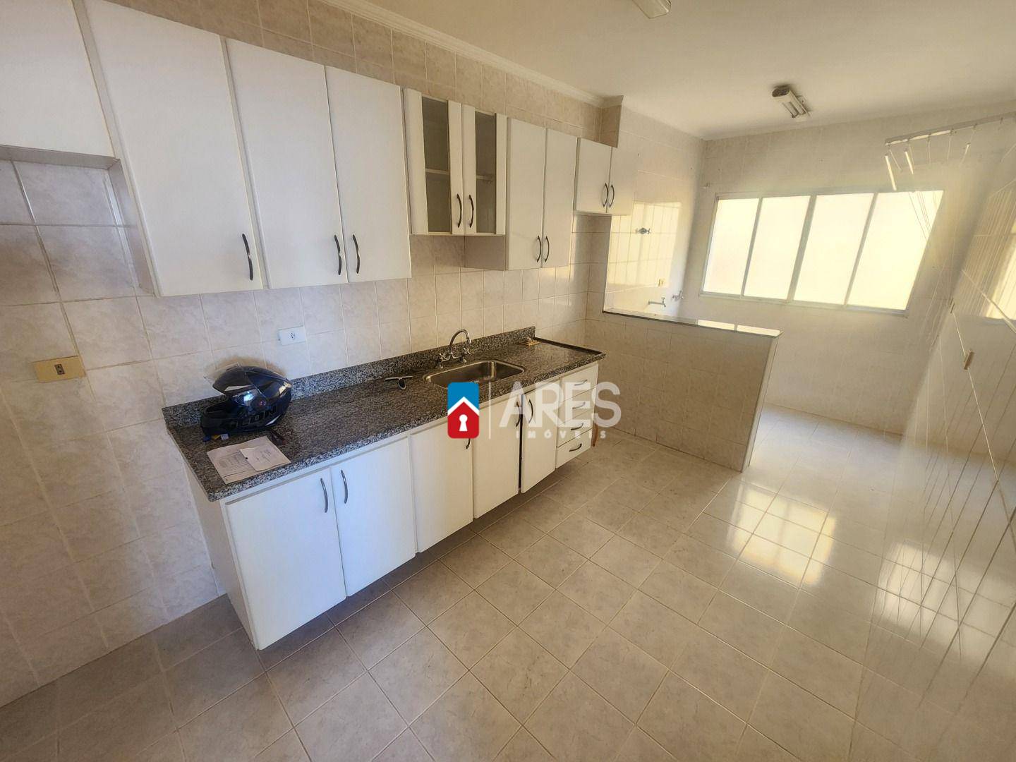 Apartamento à venda com 2 quartos, 61m² - Foto 3