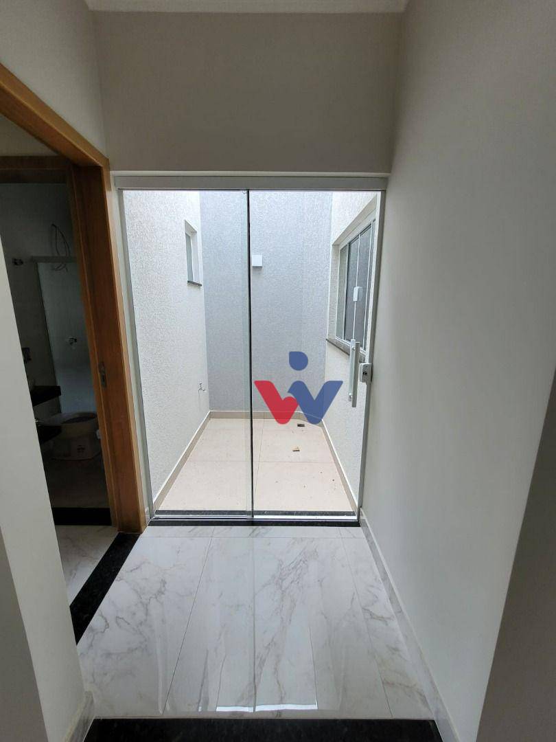 Casa à venda com 3 quartos, 180m² - Foto 18